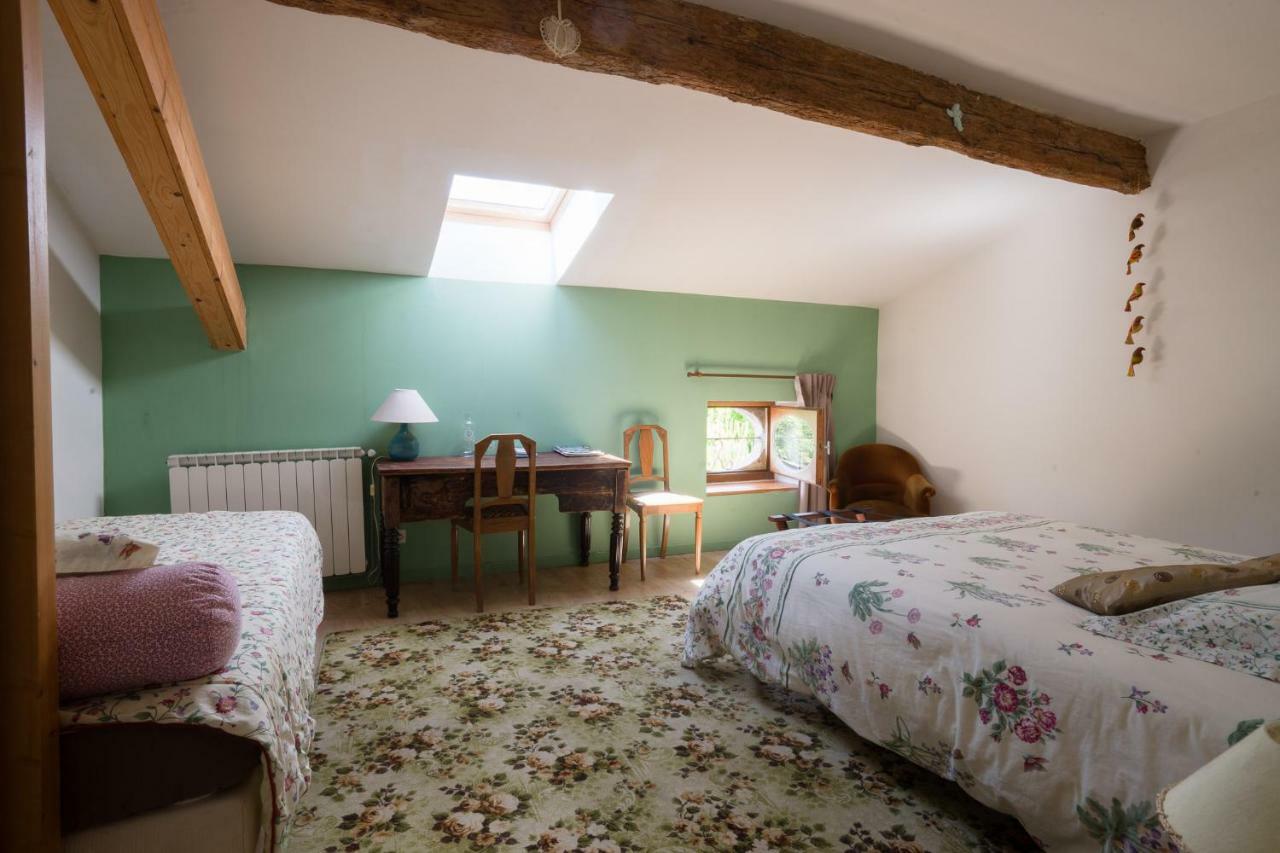"Il Etait Une Soie..." Hotel Saint-Vincent-de-Barres Luaran gambar