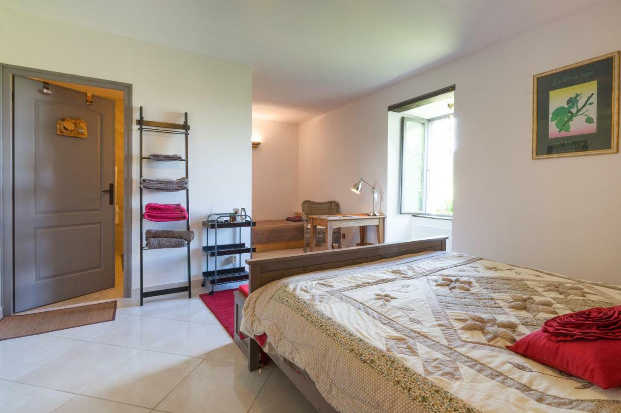"Il Etait Une Soie..." Hotel Saint-Vincent-de-Barres Luaran gambar