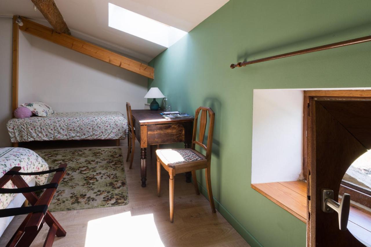 "Il Etait Une Soie..." Hotel Saint-Vincent-de-Barres Luaran gambar