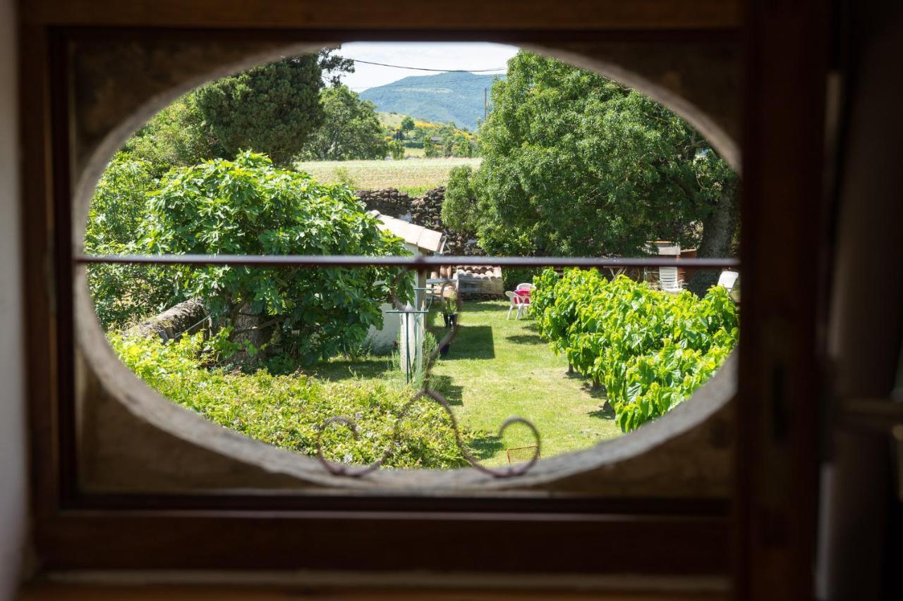 "Il Etait Une Soie..." Hotel Saint-Vincent-de-Barres Luaran gambar